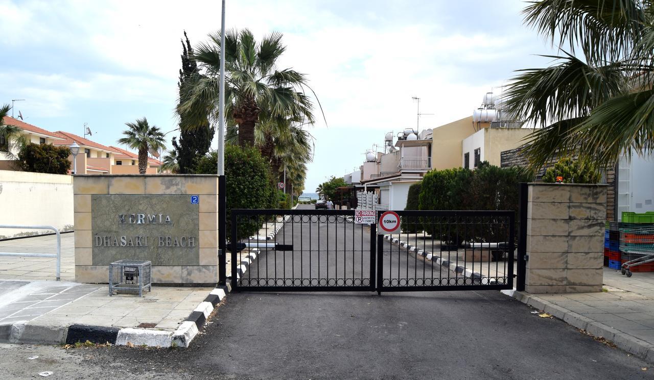 Christos Beach House Ларнака Екстериор снимка